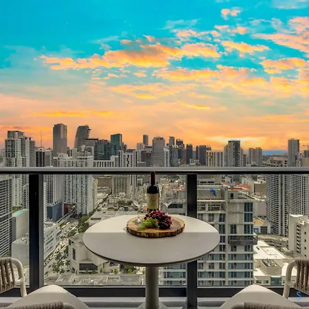 Luxury 2 Bedrooms Balcony Pool & Gym
